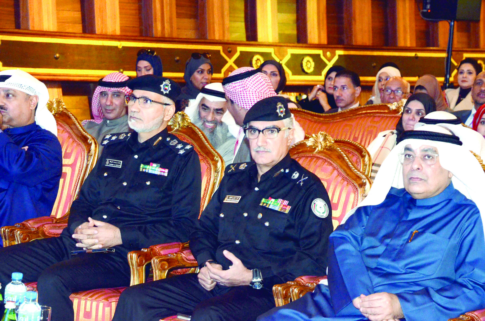 قيادات تربوية وأمنية في المؤتمر