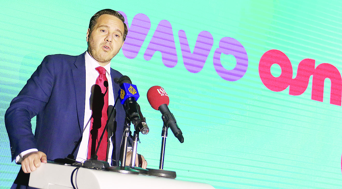 بيرتا متحدثاً خلال المؤتمر 