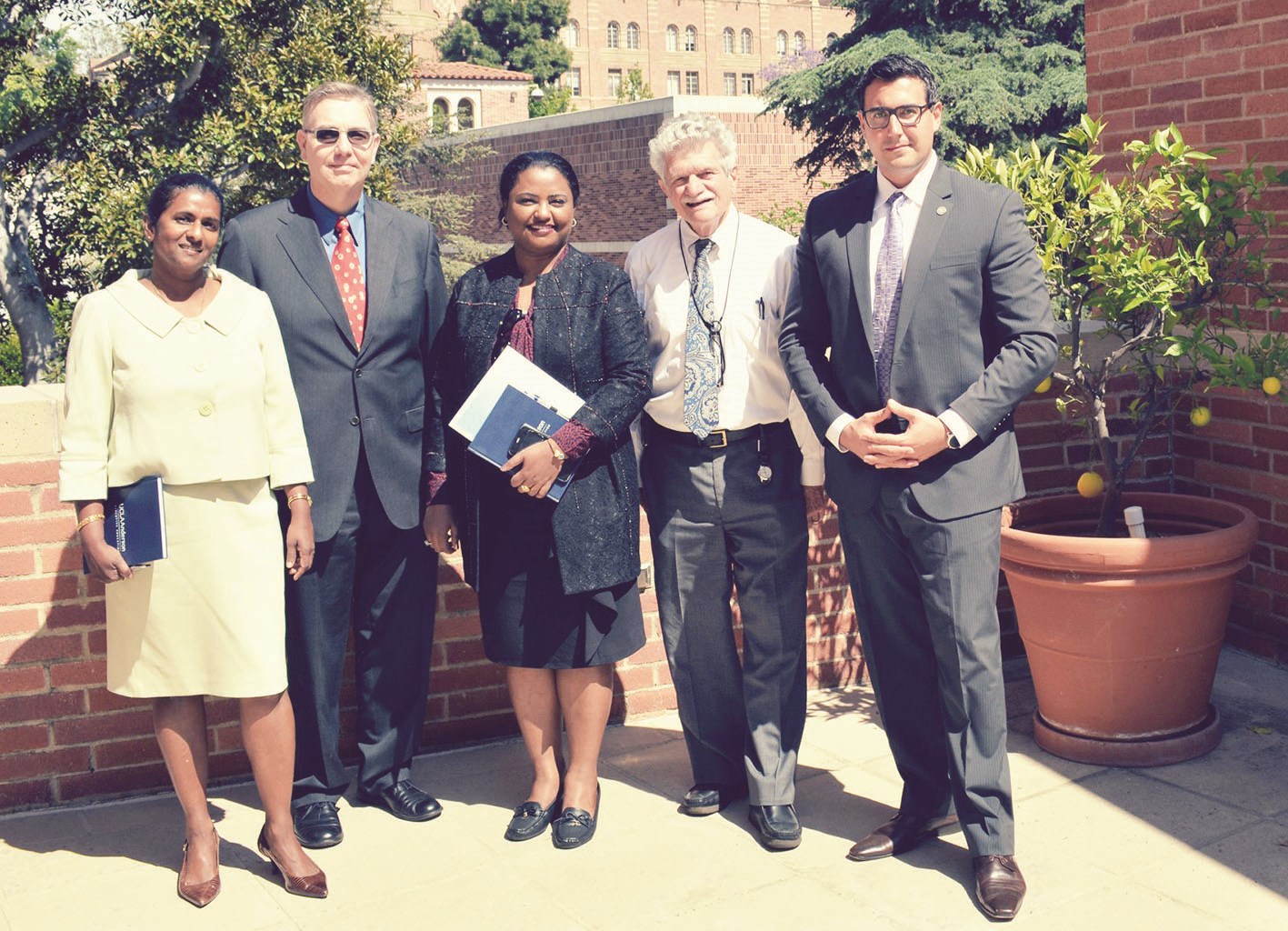 u0627u0644u0645u0643u064au0645u064a u062au062au0648u0633u0637 u0625u062fu0627u0631u0629 u0627u0644u062cu0627u0645u0639u0629 u0628u0639u062f u062au0633u0645u064au062au0647u0627 u0631u0626u064au0633u0627u064b u0644u0645u0628u0627u062fu0631u0629 u0627u0644u0645u0631u0623u0629 u0641u064a u0627u0644u0642u064au0627u062fu0629 u0648u0627u0644u062du0643u0648u0645u0629