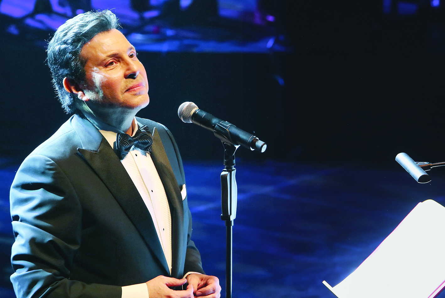 «مطرب الجيلين»... ألهب الجمهور الكويتي 