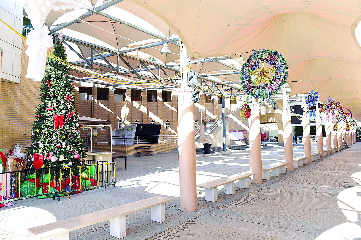 الكنائس تزيّنت احتفالا بأعياد الميلاد