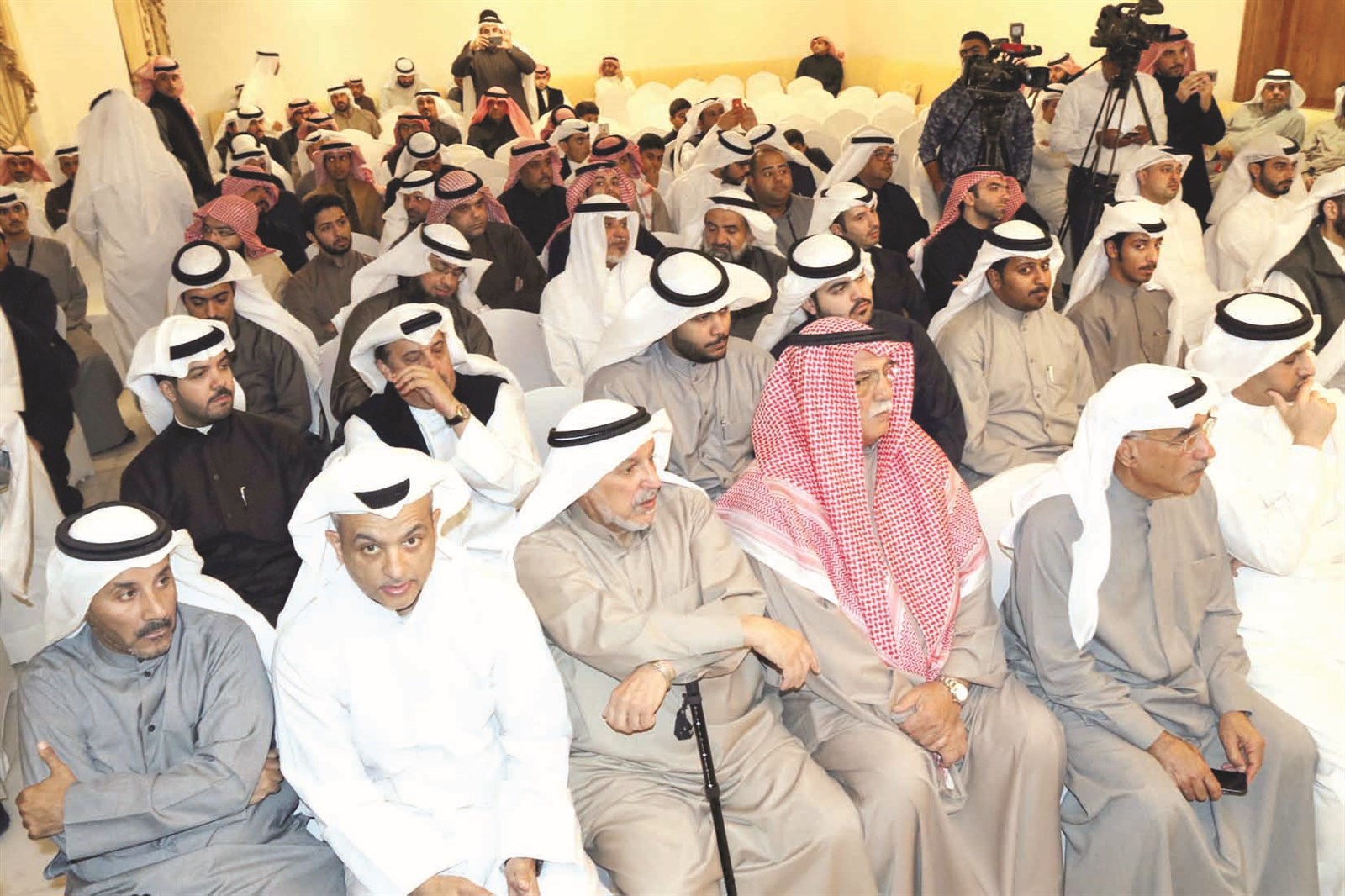 u062cu0627u0646u0628 u0645u0646 u0627u0644u0645u0634u0627u0631u0643u064au0646   (u062au0635u0648u064au0631 u0623u0633u0639u062f u0639u0628u062fu0627u0644u0644u0647)