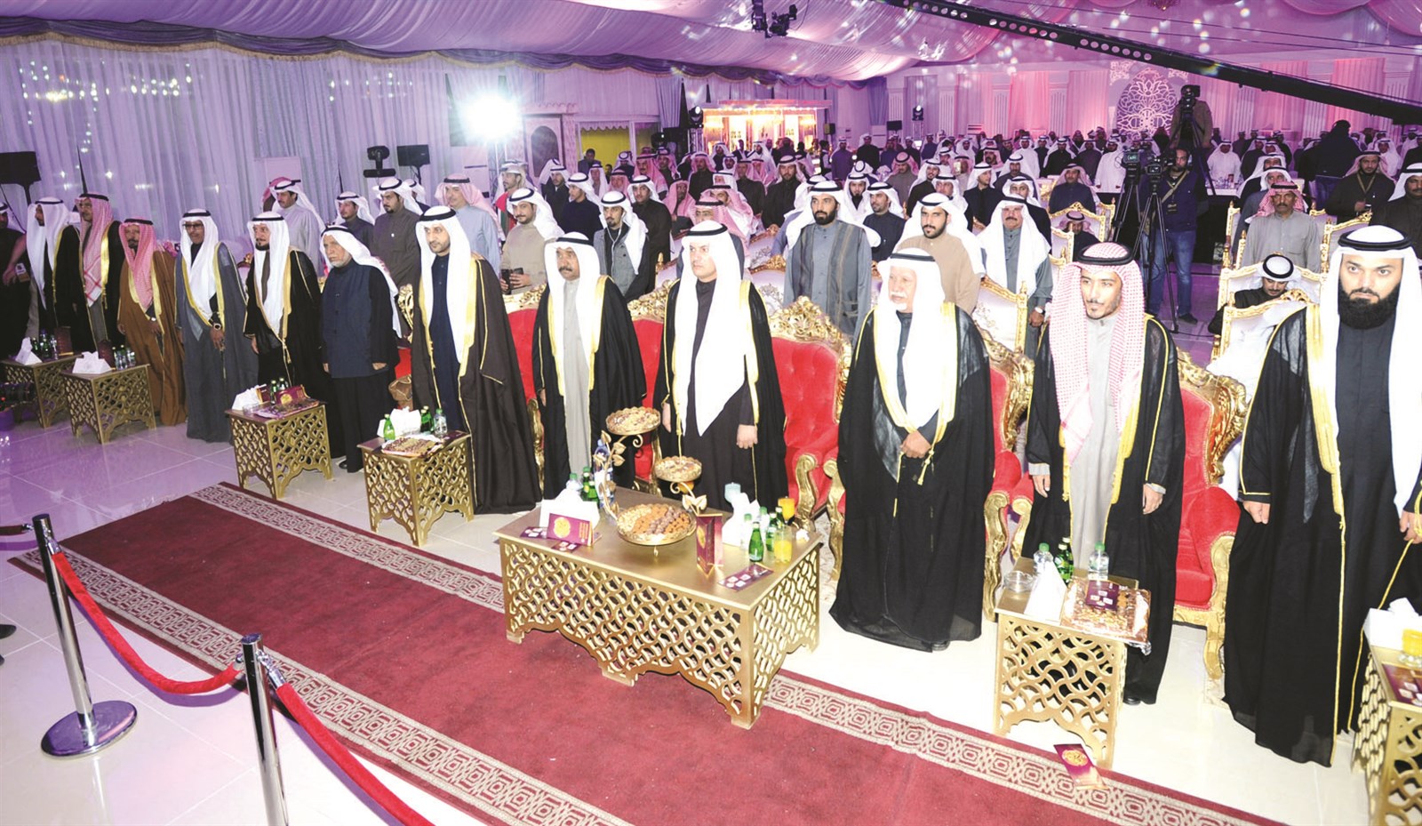 شيوخ القبيلة في مقدم الحضور           (تصوير كرم ذياب)