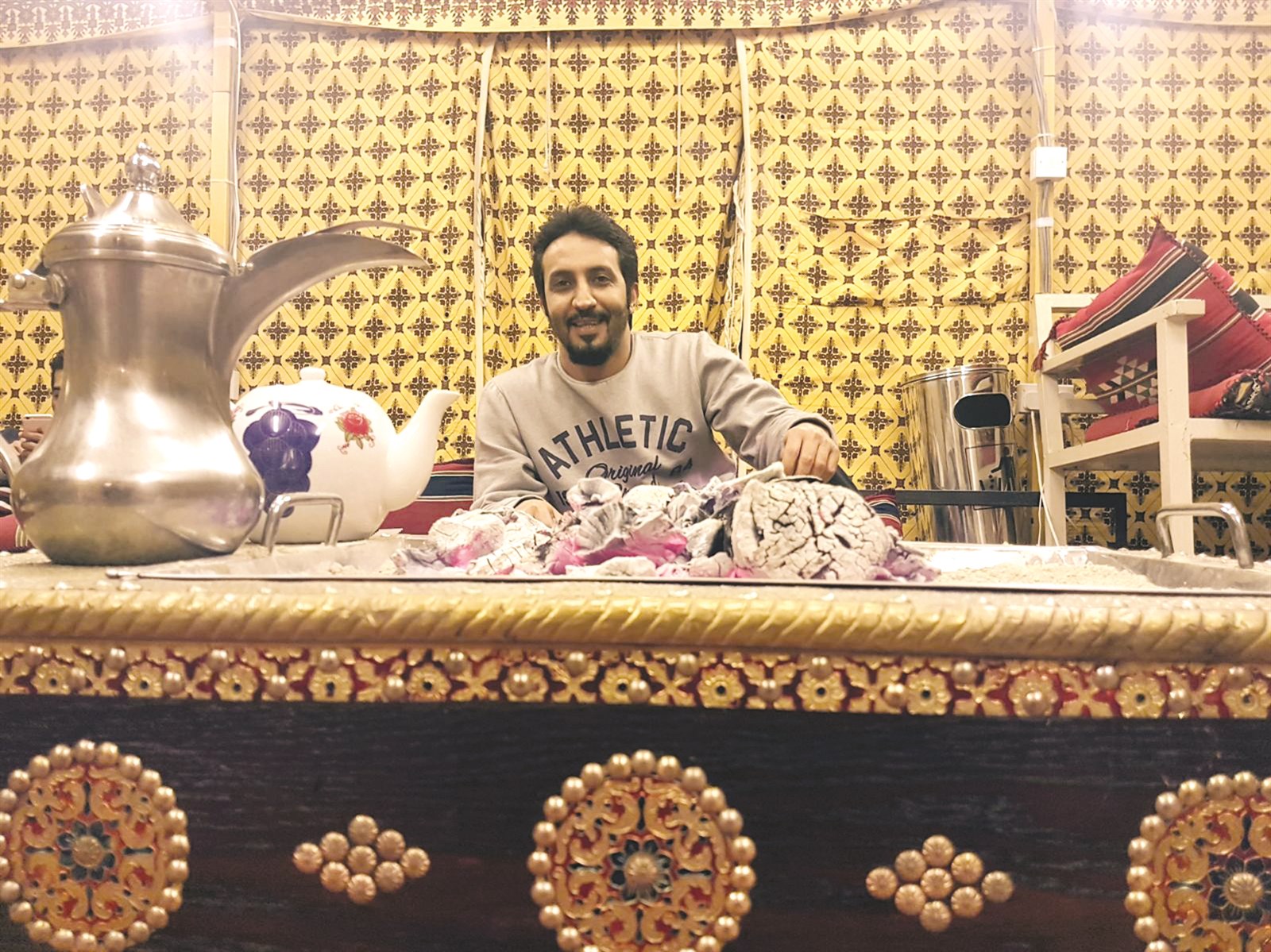 شبة نار وأحاديث خليجية