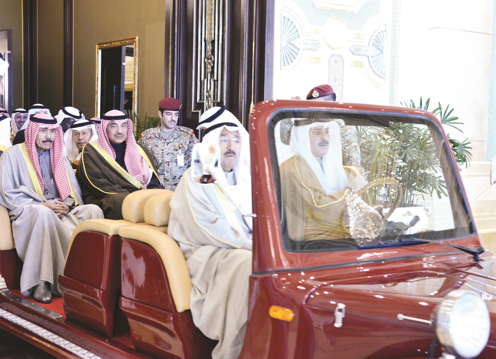 u0633u0645u0648 u0627u0644u0623u0645u064au0631 u0648u0633u0645u0648 u0648u0644u064a u0627u0644u0639u0647u062f u062eu0644u0627u0644 u062au0641u0642u062fu0647u0645u0627 u0645u0628u0646u0649 u0642u0627u0639u0629 u0627u0644u062au062du0631u064au0631 u0641u064a u0642u0635u0631 u0628u064au0627u0646 u0623u0645u0633