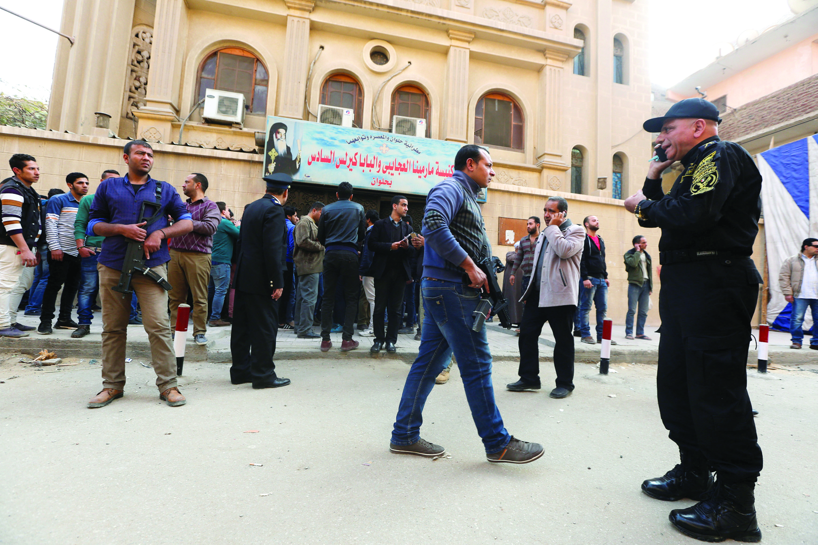 مدخل الكنيسة في حلوان