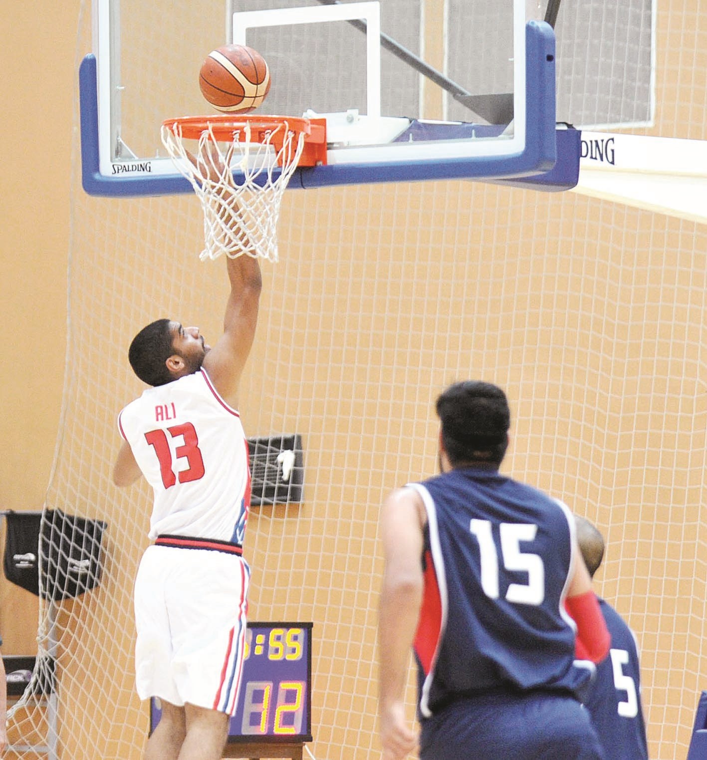 u0639u0644u064a u0639u0628u062fu0627u0644u0631u062du0645u0646 u0644u0627u0639u0628 u00abu0627u0644u0643u0648u064au062au00bb u0645u0633u062cu0644u0627u064b u0641u064a u0633u0644u0629 u0627u0644u064au0631u0645u0648u0643 (u062au0635u0648u064au0631 u0633u0639u062f u0647u0646u062fu0627u0648u064a)