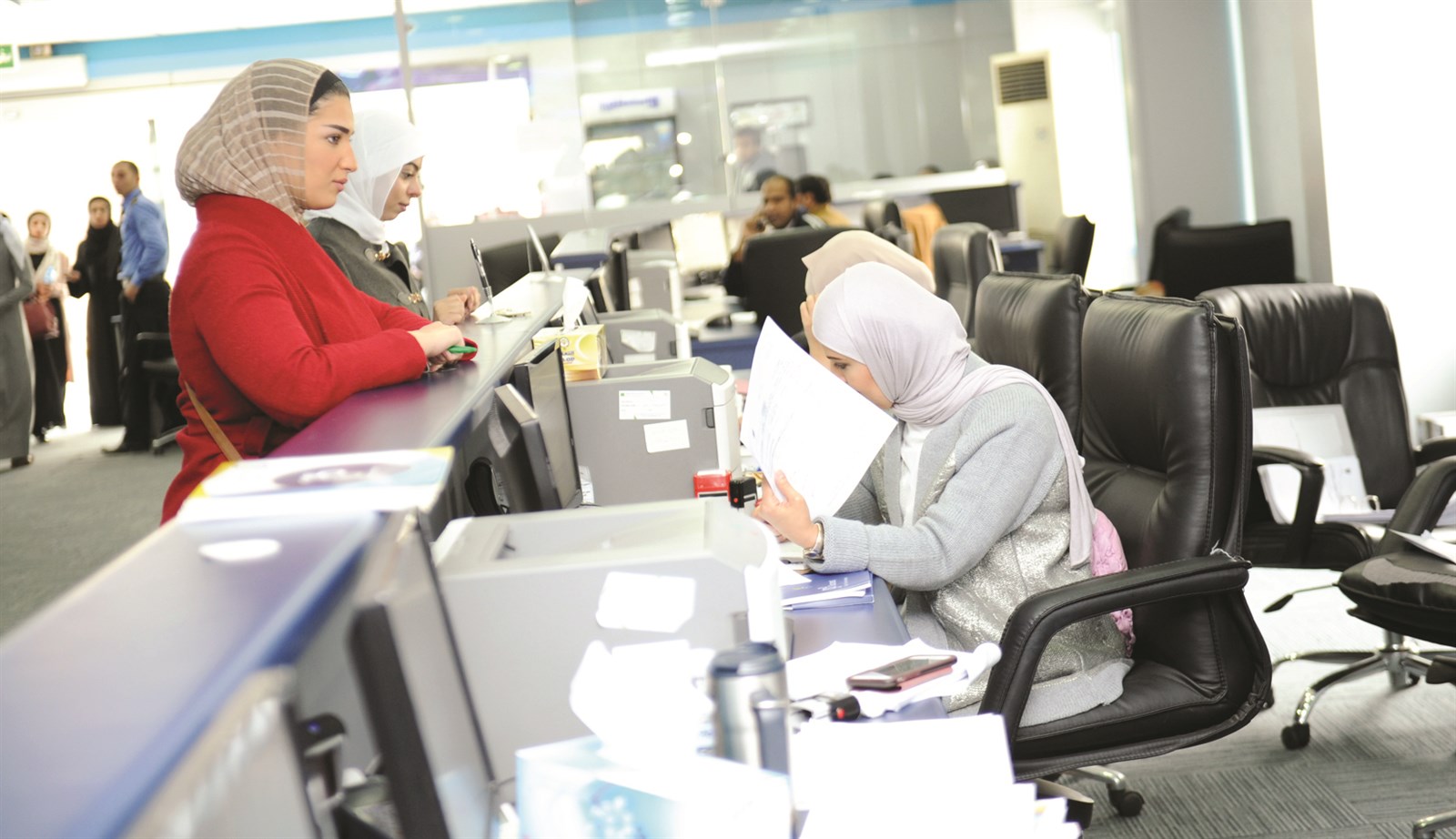 طالبة أنجزت متطلبات تخرجها