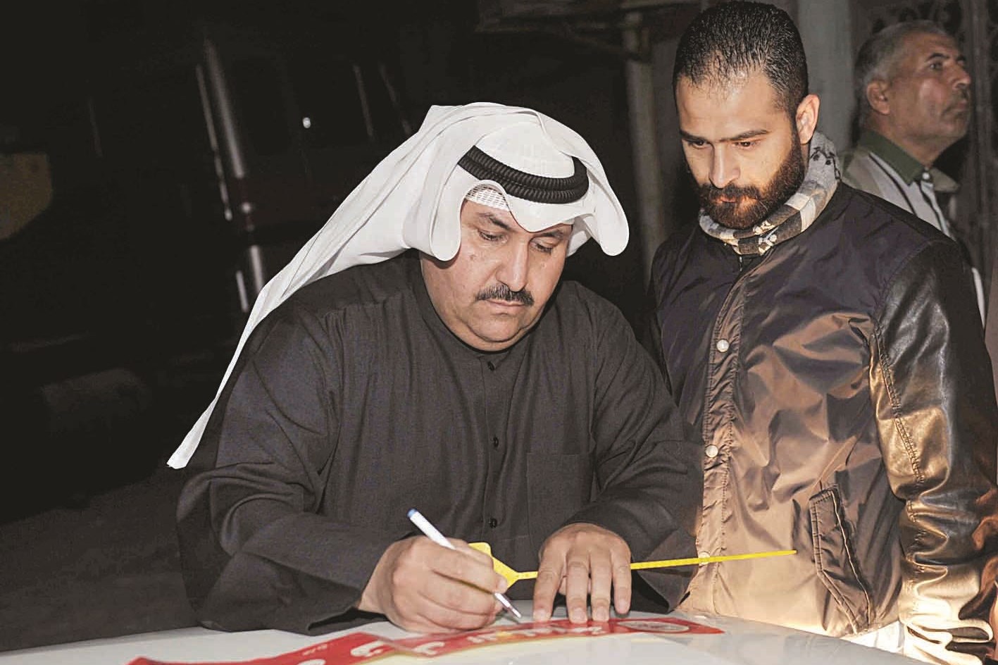 ...والقطان يحرر مخالفة فورية قبل إغلاق المخزن ومتابعة من الزميل محمد أنور