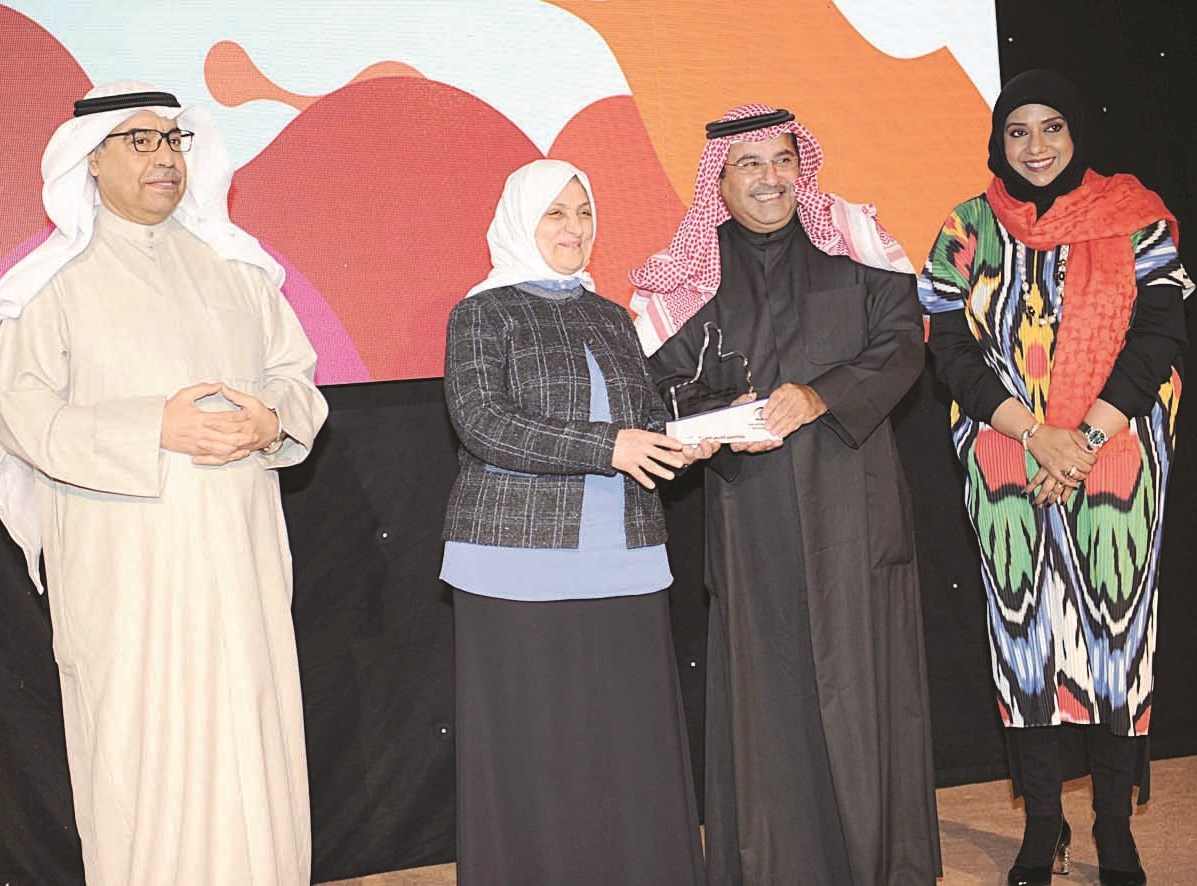 وزيرة الشؤون تكرّم محمد الشايع