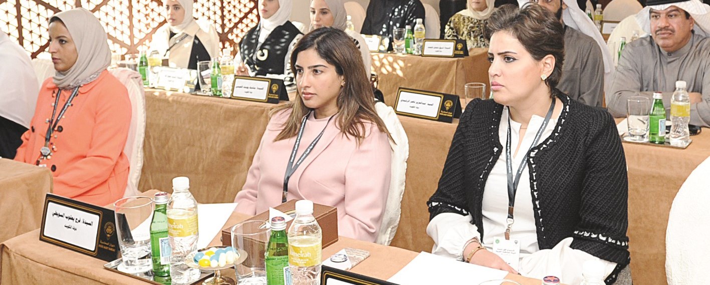 u062cu0627u0646u0628 u0645u0646 u0627u0644u0645u0634u0627u0631u0643u064au0646 u0641u064a u0627u0644u0627u062cu062au0645u0627u0639 (u062au0635u0648u064au0631 u0643u0631u0645 u062fu064au0627u0628)