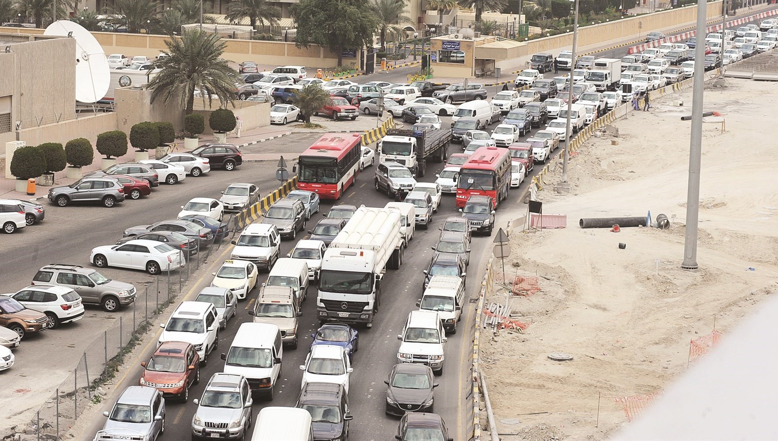 u0627u0644u0637u0631u0642 u0627u0644u062fu0627u062eu0644u064au0629 u0641u064a u0645u0646u0637u0642u0629 u0627u0644u0634u0648u064au062e u0627u0644u0635u0646u0627u0639u064au0629 u0627u062eu062au0646u0642u062a u0628u0639u062f u0625u063au0644u0627u0642 u062cu0633u0631 u0627u0644u063au0632u0627u0644u064a (u062au0635u0648u064au0631 u0643u0631u0645 u0630u064au0627u0628)