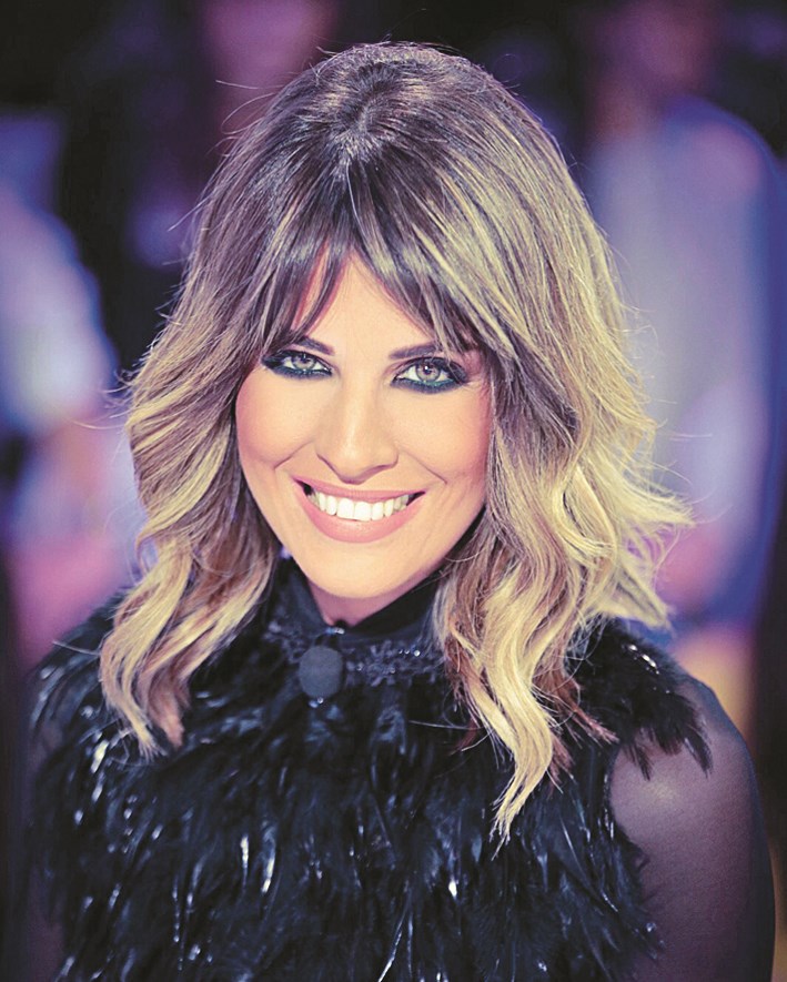 u0631u0648u0644u0627 u0643u0639u062fu064a