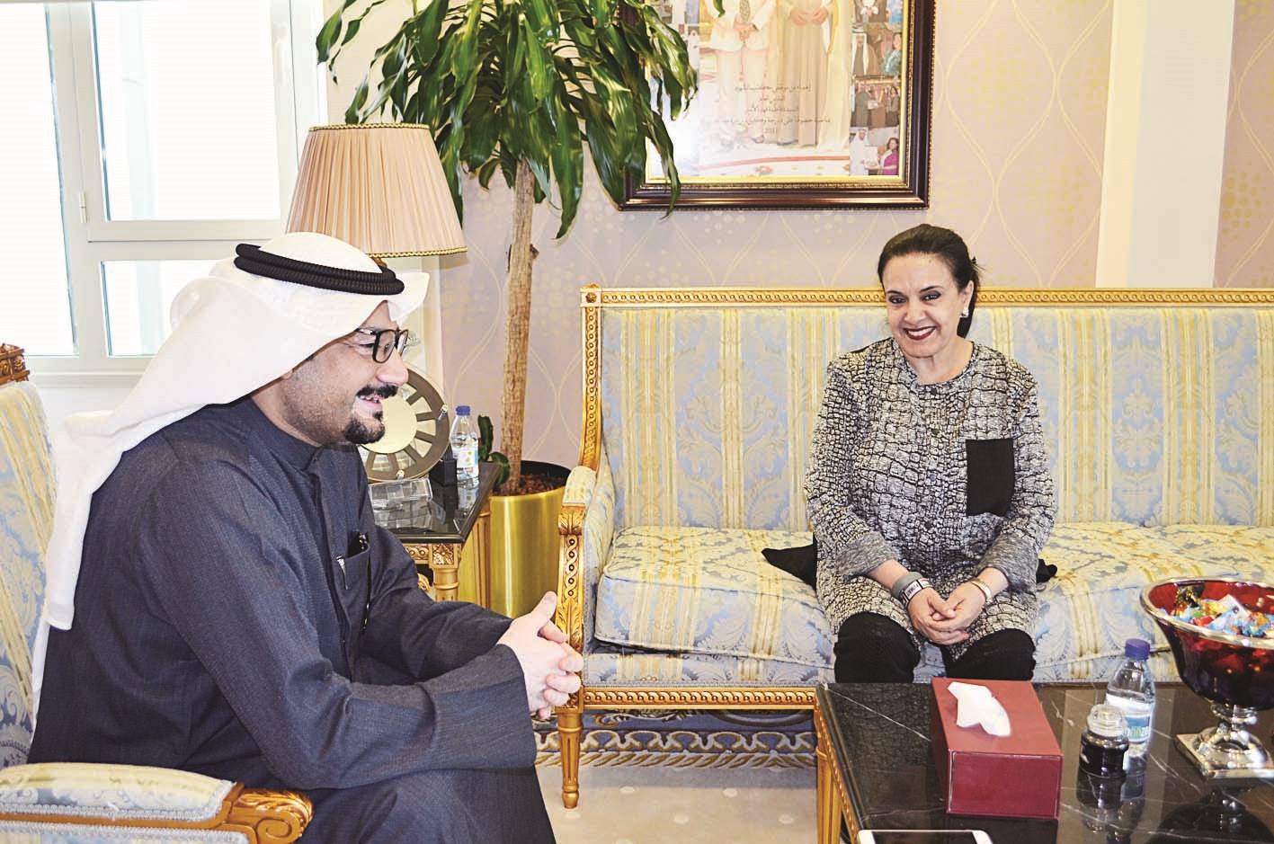 u0641u0627u0637u0645u0629 u0627u0644u0623u0645u064au0631 u0645u062au062du062fu062bu0629 u0644u0644u0632u0645u064au0644 u0646u0627u0635u0631 u0627u0644u0641u0631u062du0627u0646