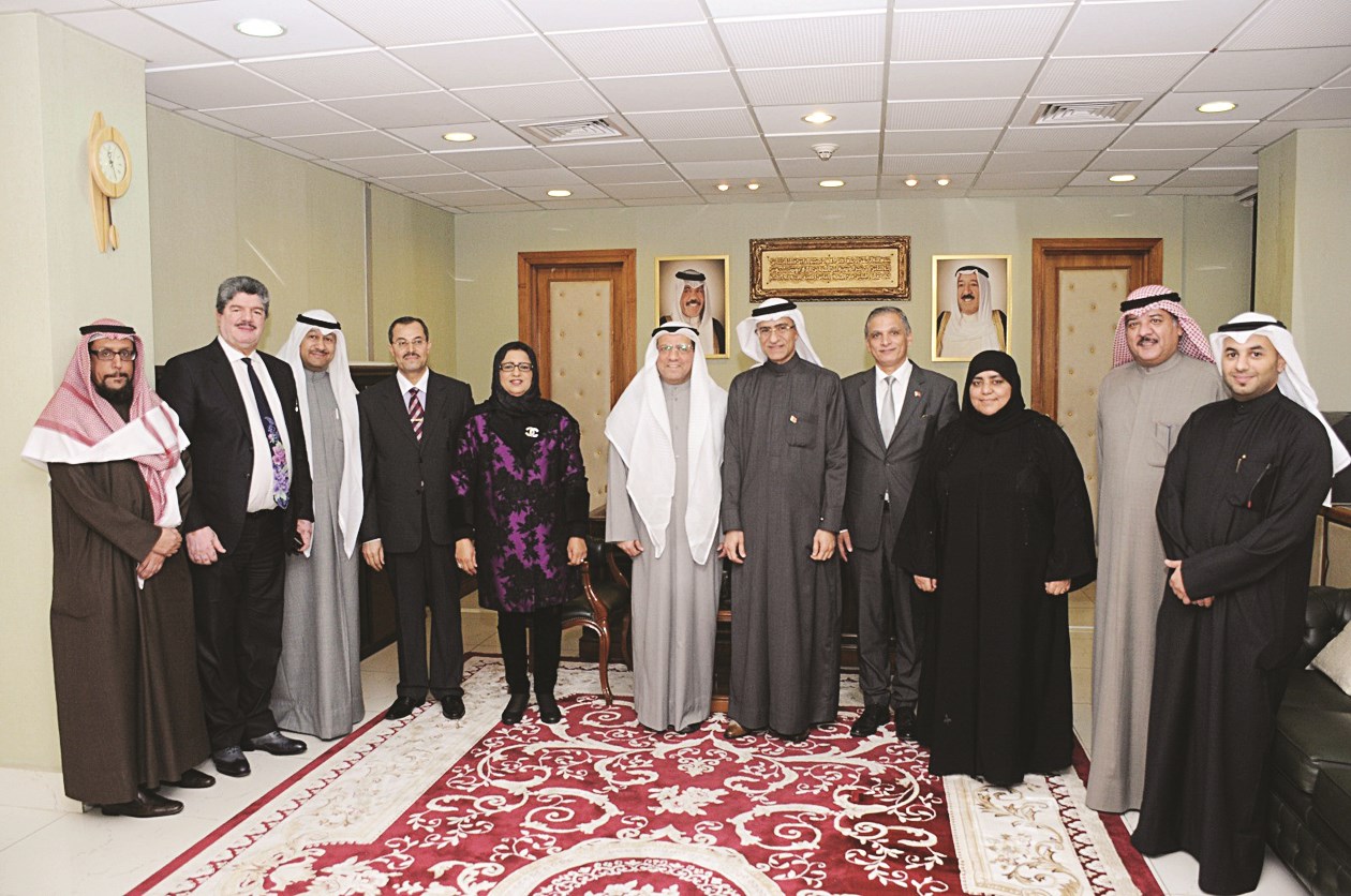 u0627u0644u0648u0641u062f u0627u0644u0628u062du0631u064au0646u064a u0641u064a u0625u062du062fu0649 u0645u062du0637u0627u062a u0632u064au0627u0631u062au0647