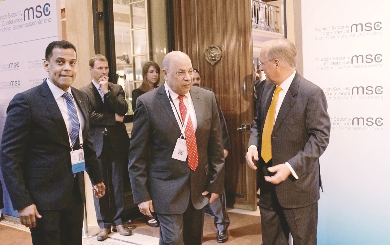 u0627u0644u062cu0631u0627u062d u062eu0644u0627u0644 u0645u0634u0627u0631u0643u062au0647 u0641u064a u0627u0639u0645u0627u0644 u0627u0644u0645u0624u062au0645u0631 u0648u0625u0644u0649 u062cu0627u0646u0628u0647 u0646u0627u0626u0628 u0627u0644u0633u0641u064au0631 u0627u0644u0643u0648u064au062au064a u0627u0644u0645u0633u062au0634u0627u0631 u062du0645u062f u0627u0644u0647u0632u064au0645