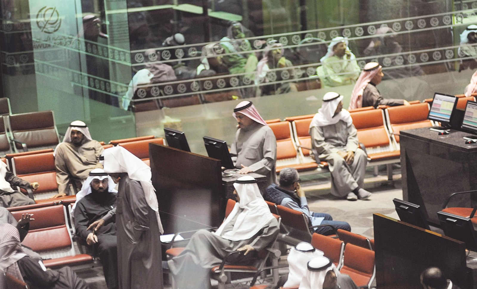 u0627u0644u0628u0648u0631u0635u0629 u0628u0627u0646u062au0638u0627u0631 u0648u0636u0648u062d u0627u0644u0631u0624u064au0629 (u062au0635u0648u064au0631 u0643u0631u0645 u0630u064au0627u0628)