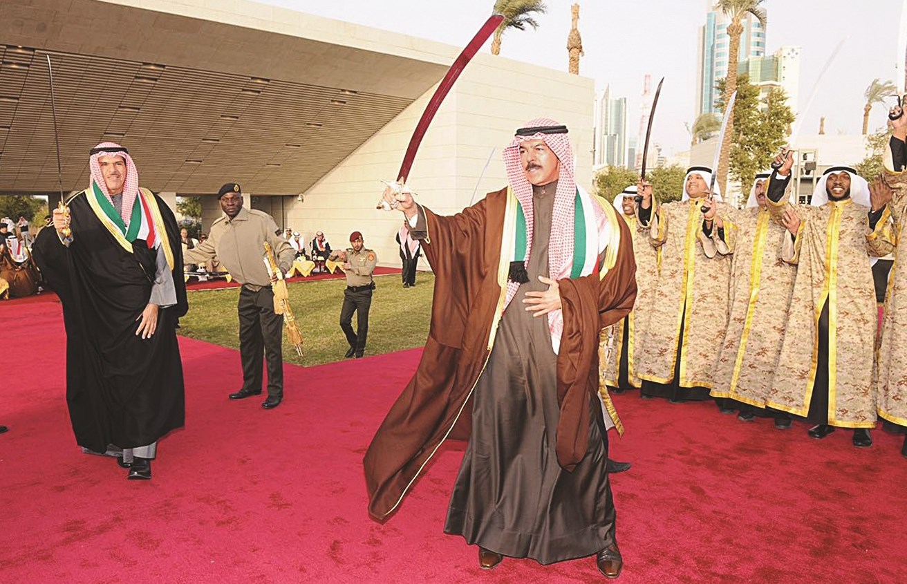 u0627u0644u062eu0627u0644u062f u0648u0627u0644u062du0645u0648u062f u064au0624u062fu064au0627u0646 u00abu0627u0644u0639u0631u0636u0629u00bb u062eu0644u0627u0644 u0631u0641u0639 u0627u0644u0639u0644u0645 u0641u064a u0645u0631u0643u0632 u0627u0644u0634u064au062e u062cu0627u0628u0631 u0627u0644u0623u062du0645u062f u0627u0644u062bu0642u0627u0641u064a u0627u0645u0633 