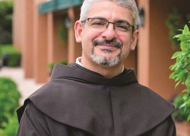 الأب بطرس دانيال