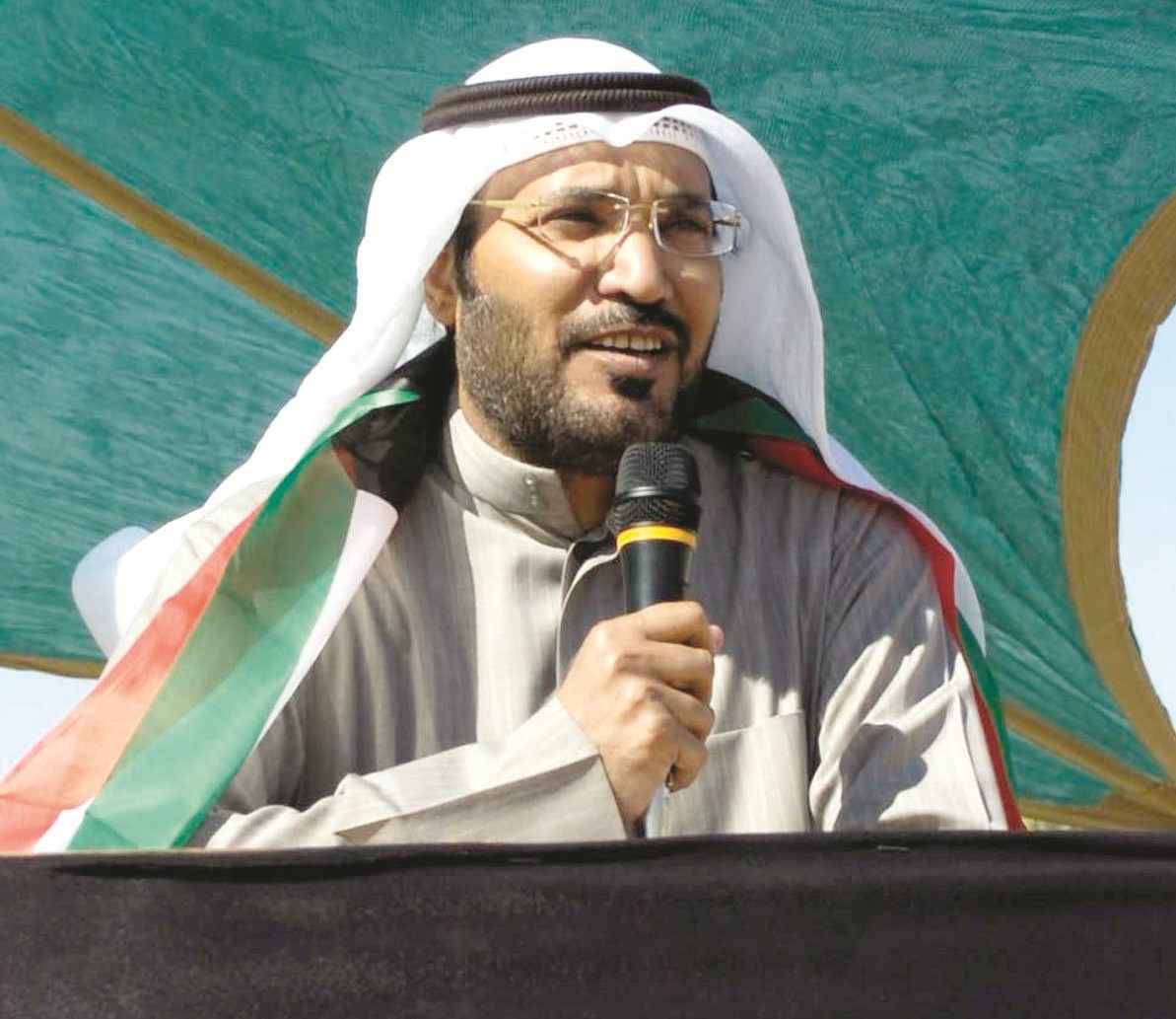 u0646u0627u064au0641 u0627u0644u062du0631u0628u064a u0645u062au062du062fu062bu0627u064b u0641u064a u0627u0644u0627u062du062au0641u0627u0644 (u062au0635u0648u064au0631 u0628u0633u0627u0645 u0632u064au062fu0627u0646)