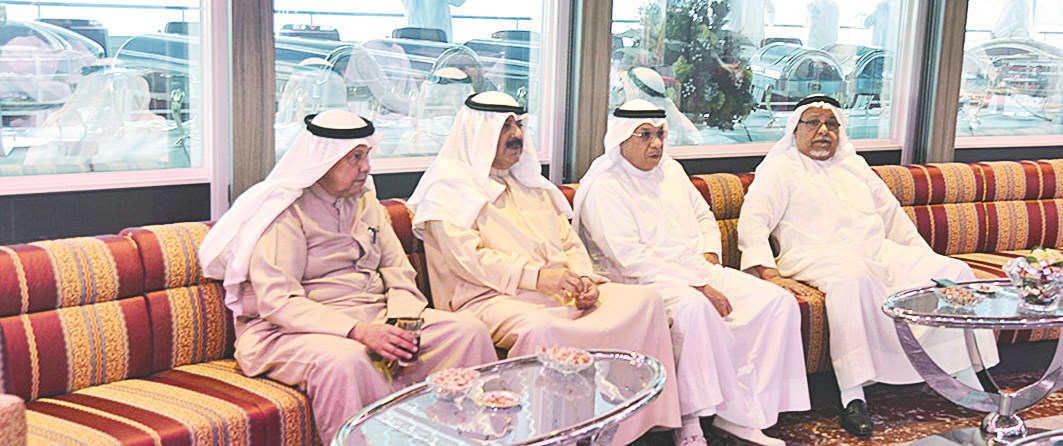 علي الجراح وخالد الجراح وخالد الجارالله وأحمد الفهد على متن اليخت