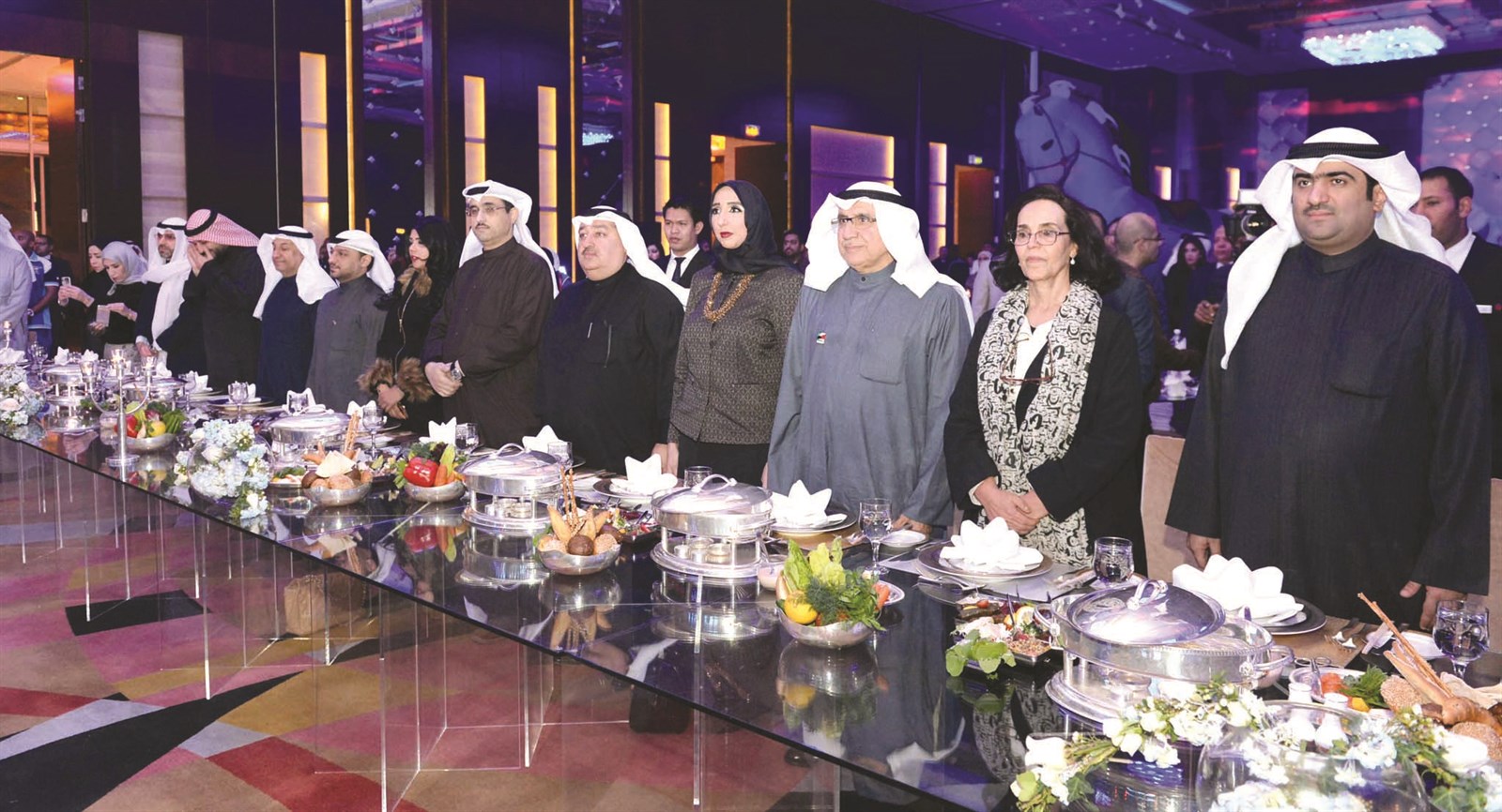 u0623u0645u062bu0627u0644 u0627u0644u0623u062du0645u062f u0648u0627u0644u0631u0648u0636u0627u0646 u0648u0627u0644u0641u0627u0631u0633u064a u0641u064a u0645u0642u062fu0645 u0627u0644u062du0636u0648u0631 (u062au0635u0648u064au0631 u0632u0643u0631u064au0627 u0639u0637u064au0629)