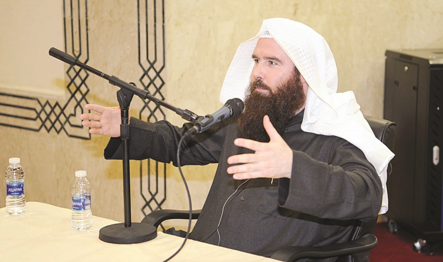 u0645u0643u0627u0631u062bu064a u064au0644u0642u064a u062fu0631u0633u0627u064b u0628u0627u0644u0644u063au0629 u0627u0644u0625u0646u0643u0644u064au0632u064au0629 u0641u064a u0645u0633u062cu062f u00abu0627u0644u0633u0646u062fu00bb u0628u0645u0646u0637u0642u0629 u0642u0631u0637u0628u0629