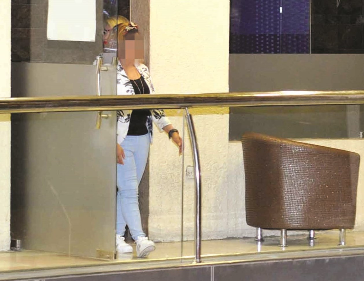 مستعدة لاصطياد الزبائن (تصوير سعد هنداوي)