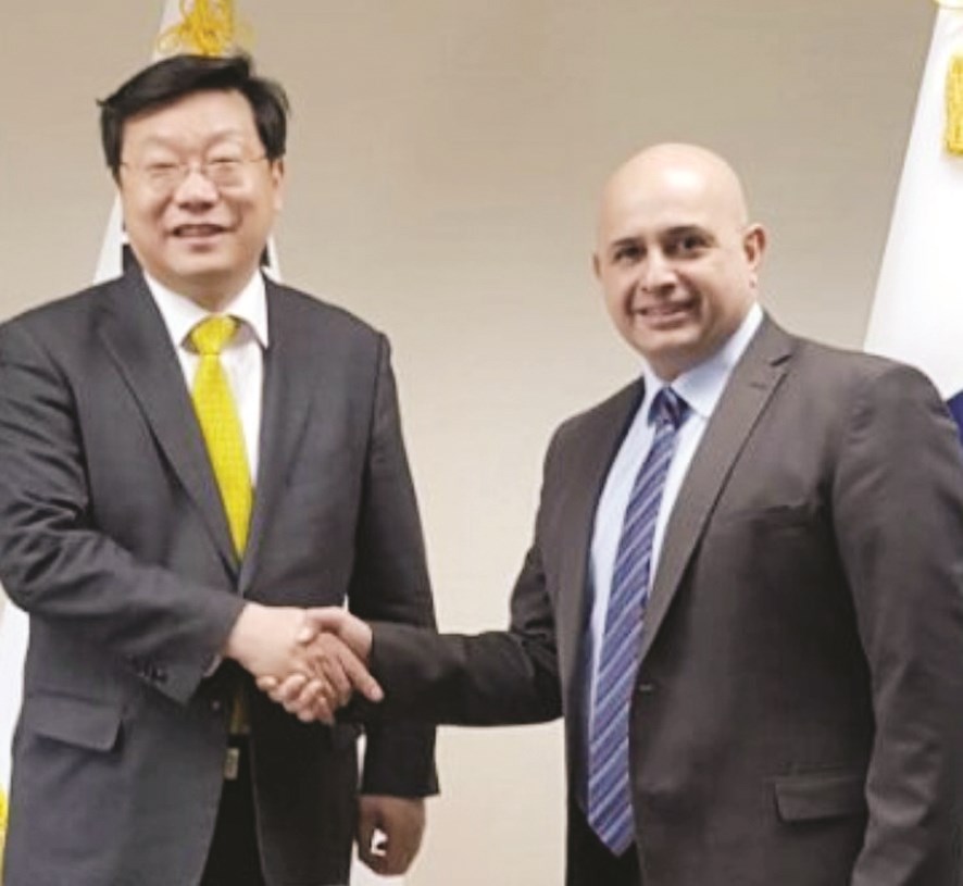 u0627u0644u0633u0641u064au0631 u0627u0644u0639u0648u0636u064a u0645u0639 u0627u0644u0648u0632u064au0631 u062cu0648 u0647u064au0648u0646u063a u0647u0648u0627u0646