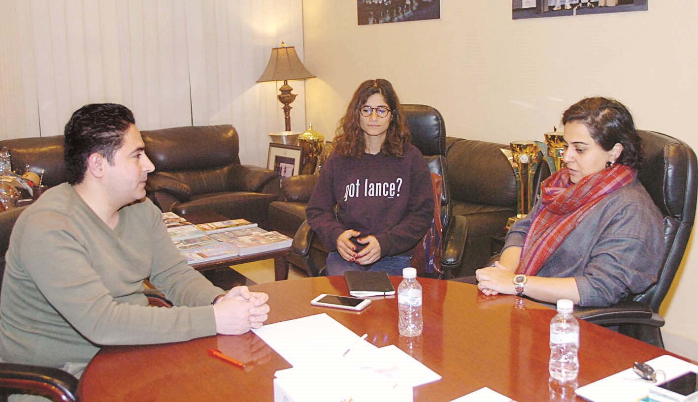 u062du064au0627u062a u0645u062au062du062fu062bu0629 u0625u0644u0649 u0627u0644u0632u0645u064au0644 u0647u0627u0646u064a u0633u064au0641 u0627u0644u062fu064au0646 u0628u062du0636u0648u0631 u0627u0644u0647u0627u062cu0631u064a  (u062au0635u0648u064au0631 u0632u0643u0631u064au0627 u0639u0637u064au0629)