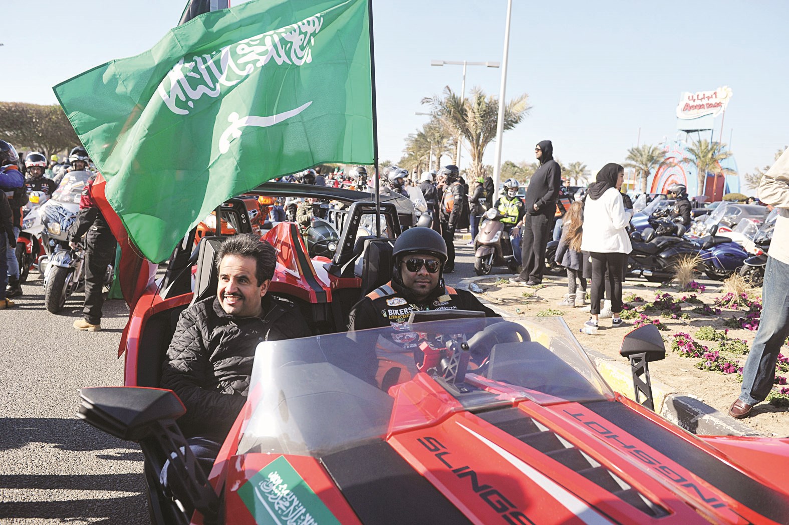 دعيج الخليفة مشاركاً