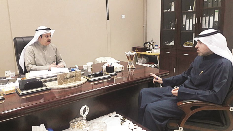 الرشيدي متحدثاً للزميل علي التركي