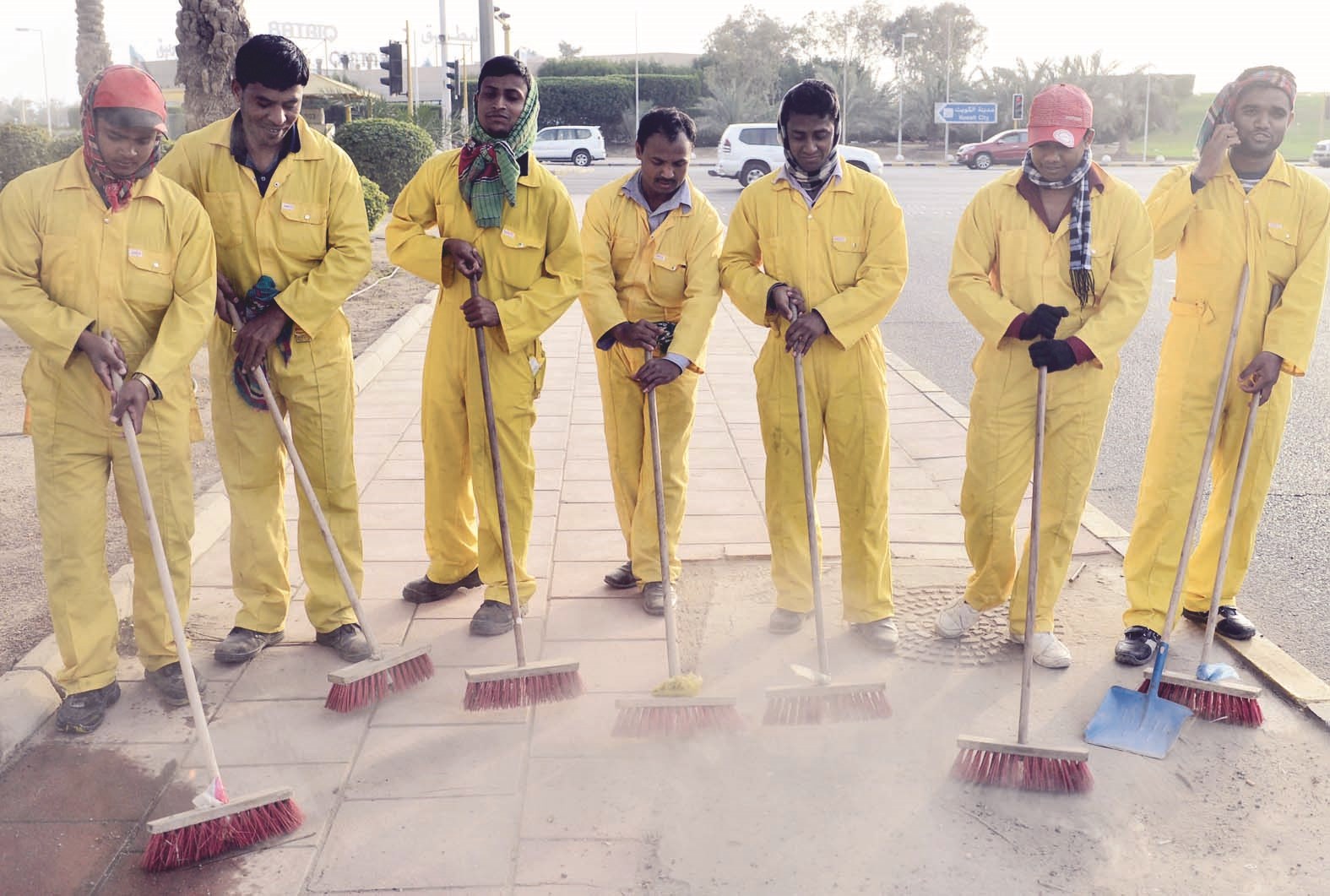 u0647u0644 u062au062au0648u0642u0641 u0634u0631u0643u0627u062a u0627u0644u0646u0638u0627u0641u0629 u0639u0646 u0627u0644u0639u0645u0644u061f (u062au0635u0648u064au0631 u0643u0631u0645 u0630u064au0627u0628)