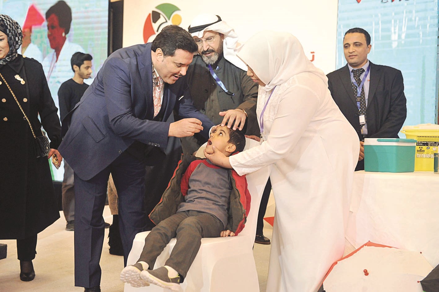 u0627u0644u062du0631u0628u064a u064au0642u0648u0645 u0628u062au0637u0639u064au0645 u0623u062du062f u0627u0644u0623u0637u0641u0627u0644       (u062au0635u0648u064au0631 u0646u0648u0631 u0647u0646u062fu0627u0648u064a)