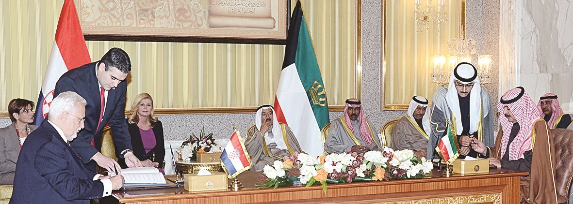 توقيع اتفاقية الإعفاء من التأشيرة بحضور صاحب السمو والضيفة الكرواتية وولي العهد والمبارك