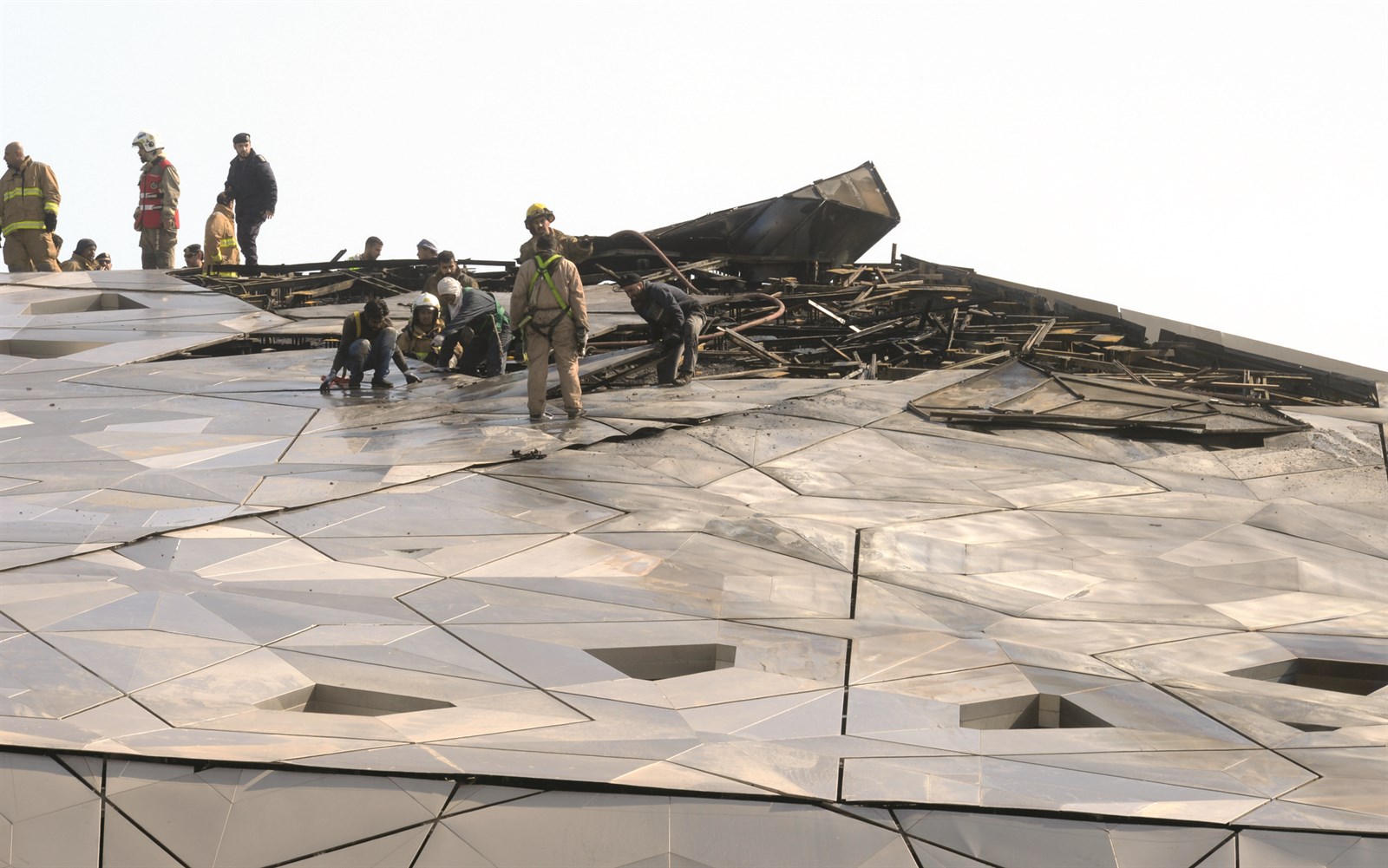 إطفائيون أنجزوا مهمتهم بنجاح