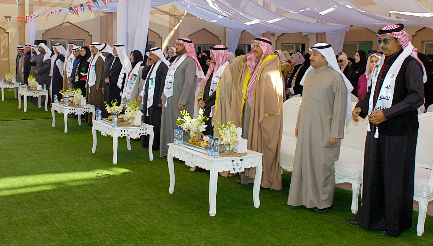 u0627u0644u062du0648u064au0644u0629 u0645u062au0642u062fu0645u0627u064b u062du0636u0648u0631 u0627u062du062au0641u0627u0644 u0631u0641u0639 u0627u0644u0639u0644u0645 u0623u0645u0633 (u062au0635u0648u064au0631 u0628u0633u0627u0645 u0632u064au062fu0627u0646)