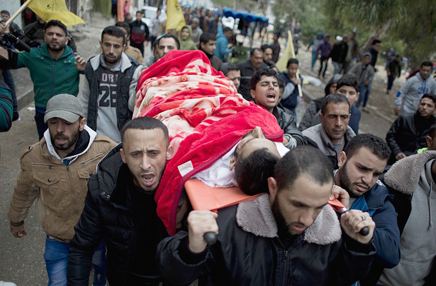 u0641u0644u0633u0637u064au0646u064au0648u0646 u064au0634u064au0639u0648u0646 u0645u062du0645u062f u0627u0644u0623u0642u0631u0639 u0627u0644u0630u064a u0642u062au0644 u0628u063au0627u0631u0629 u0639u0644u0649 u0646u0641u0642 u062au0647u0631u064au0628 u0641u064a u0642u0637u0627u0639 u063au0632u0629 (u0627 u0628)