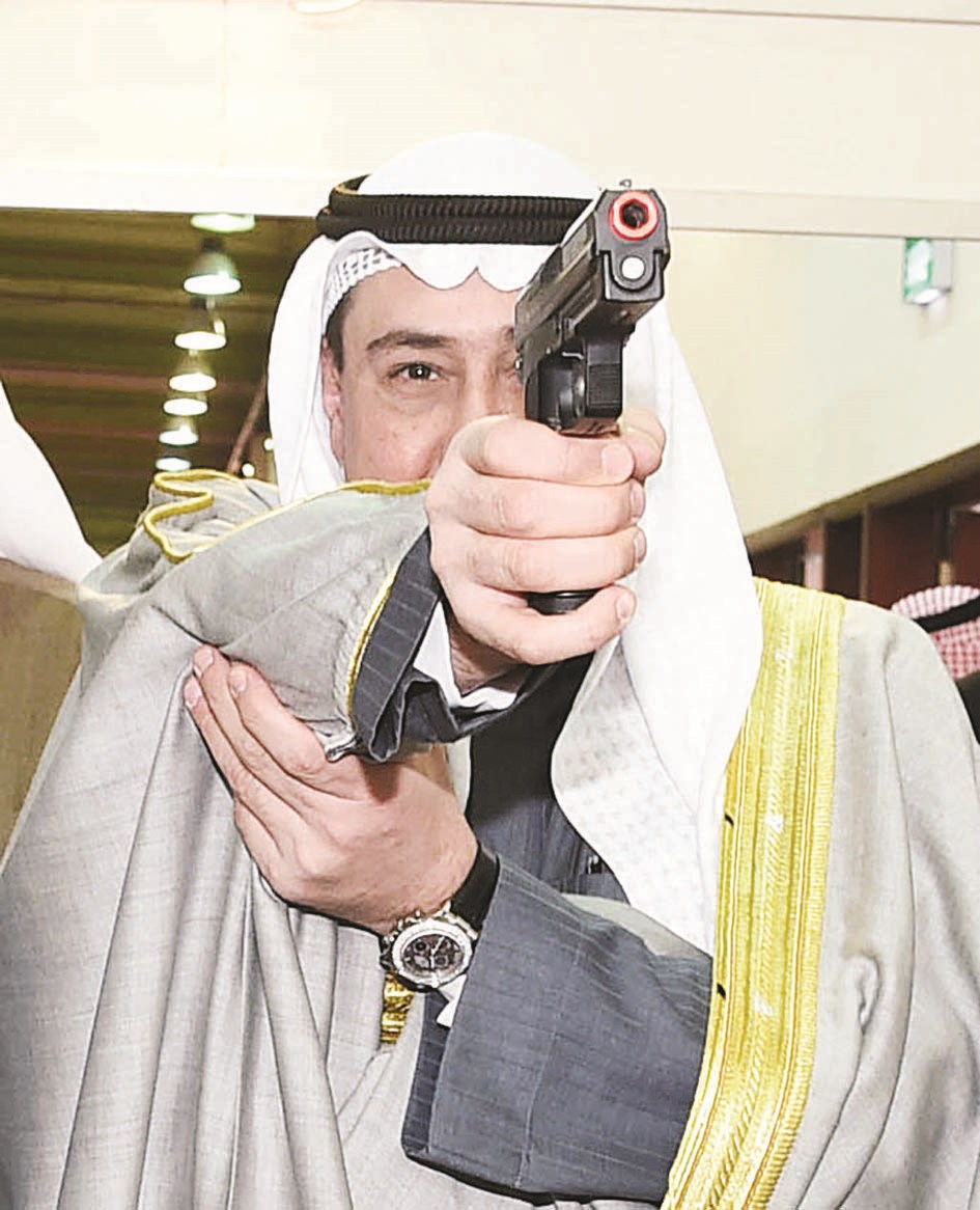 u0641u064au0635u0644 u0627u0644u062du0645u0648u062f u062eu0644u0627u0644 u0627u0641u062au062au0627u062du0647 u0645u0639u0631u0636 u00abu0627u0644u0627u0633u062au0642u0644u0627u0644 56u00bb u0641u064a u0623u0631u0636 u0627u0644u0645u0639u0627u0631u0636 (u062au0635u0648u064au0631 u0637u0627u0631u0642 u0639u0632 u0627u0644u062fu064au0646)