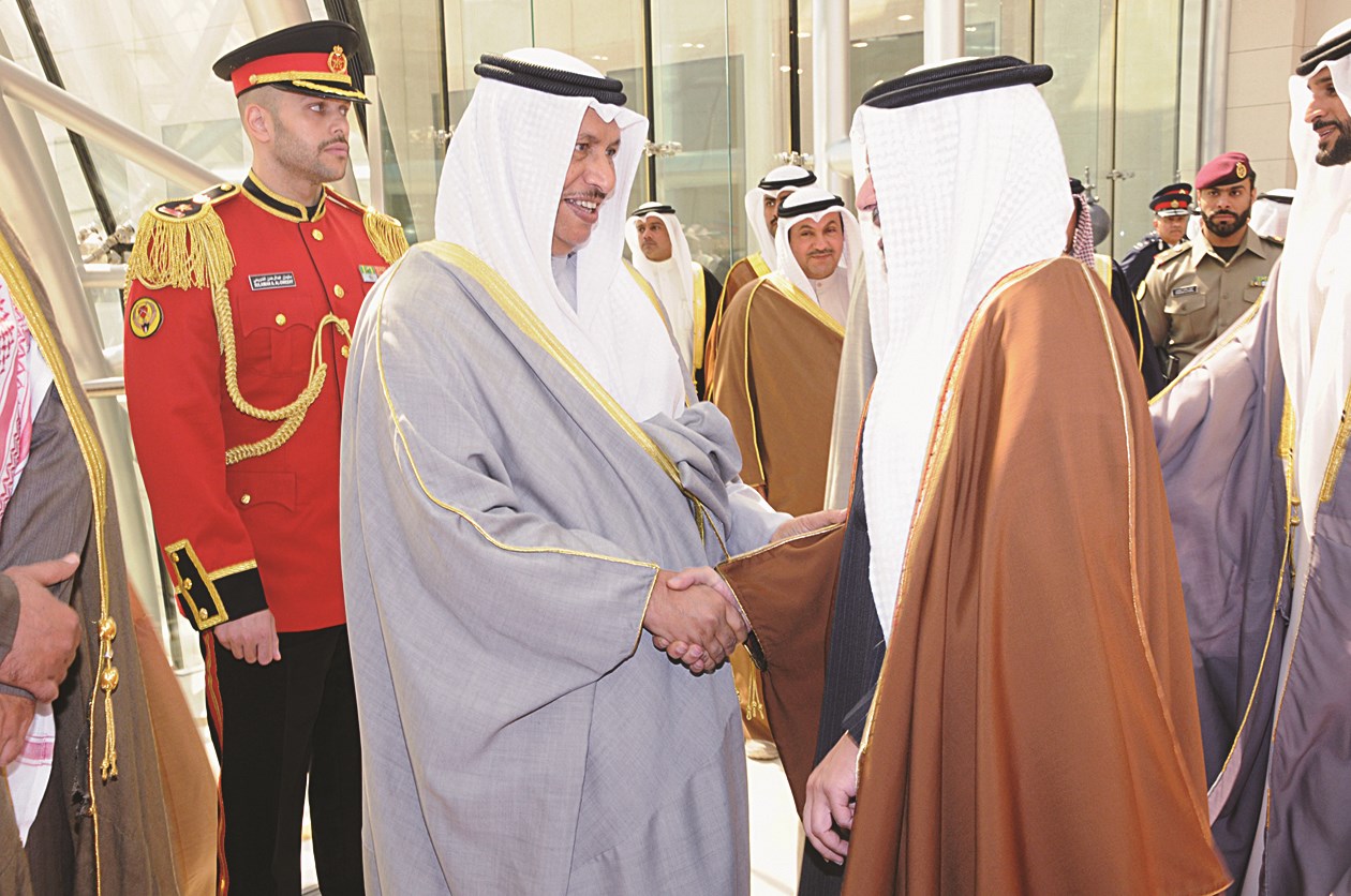 ولي عهد البحرين مودعاً المبارك