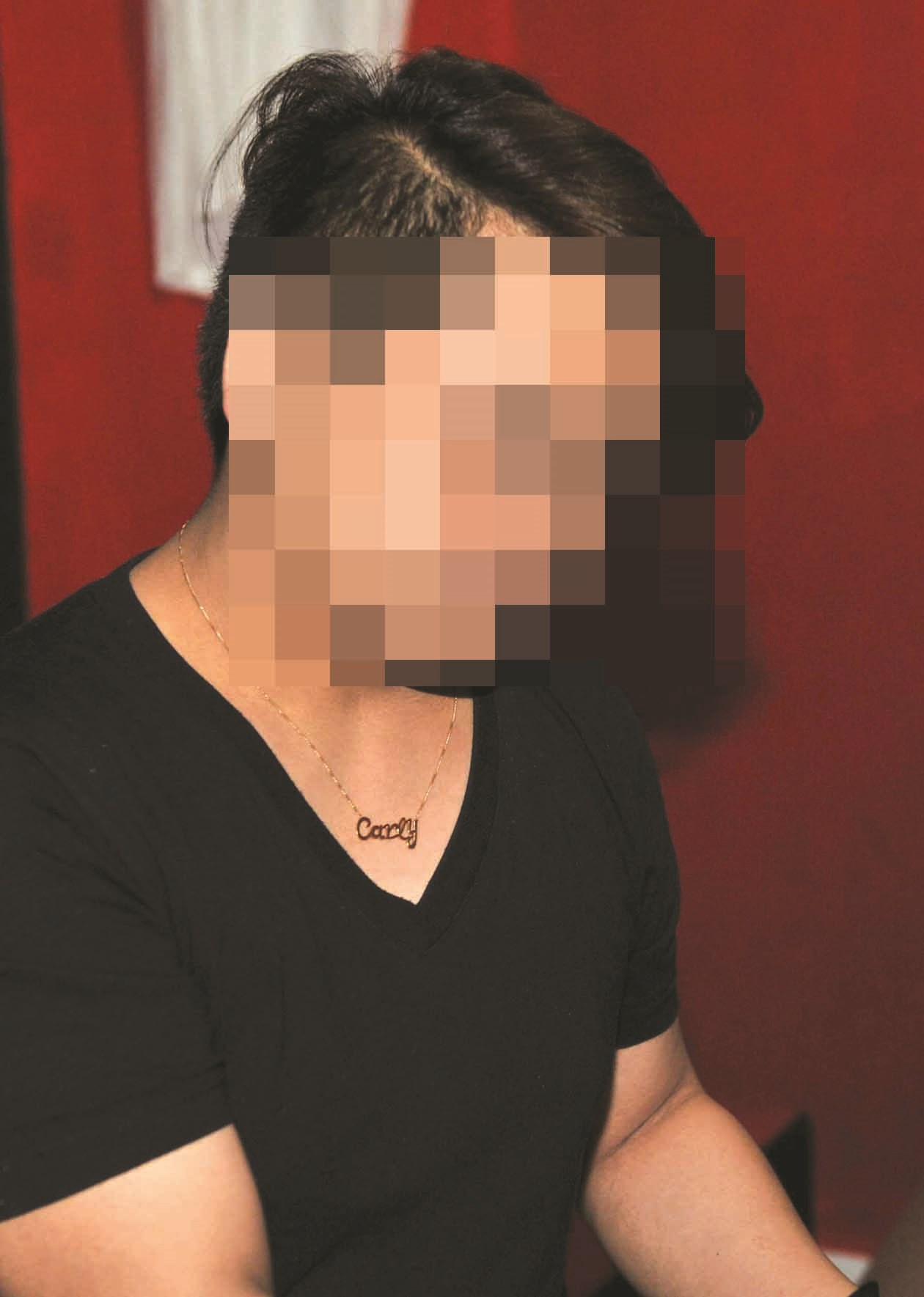 قصات شعر ولباس مغرٍ