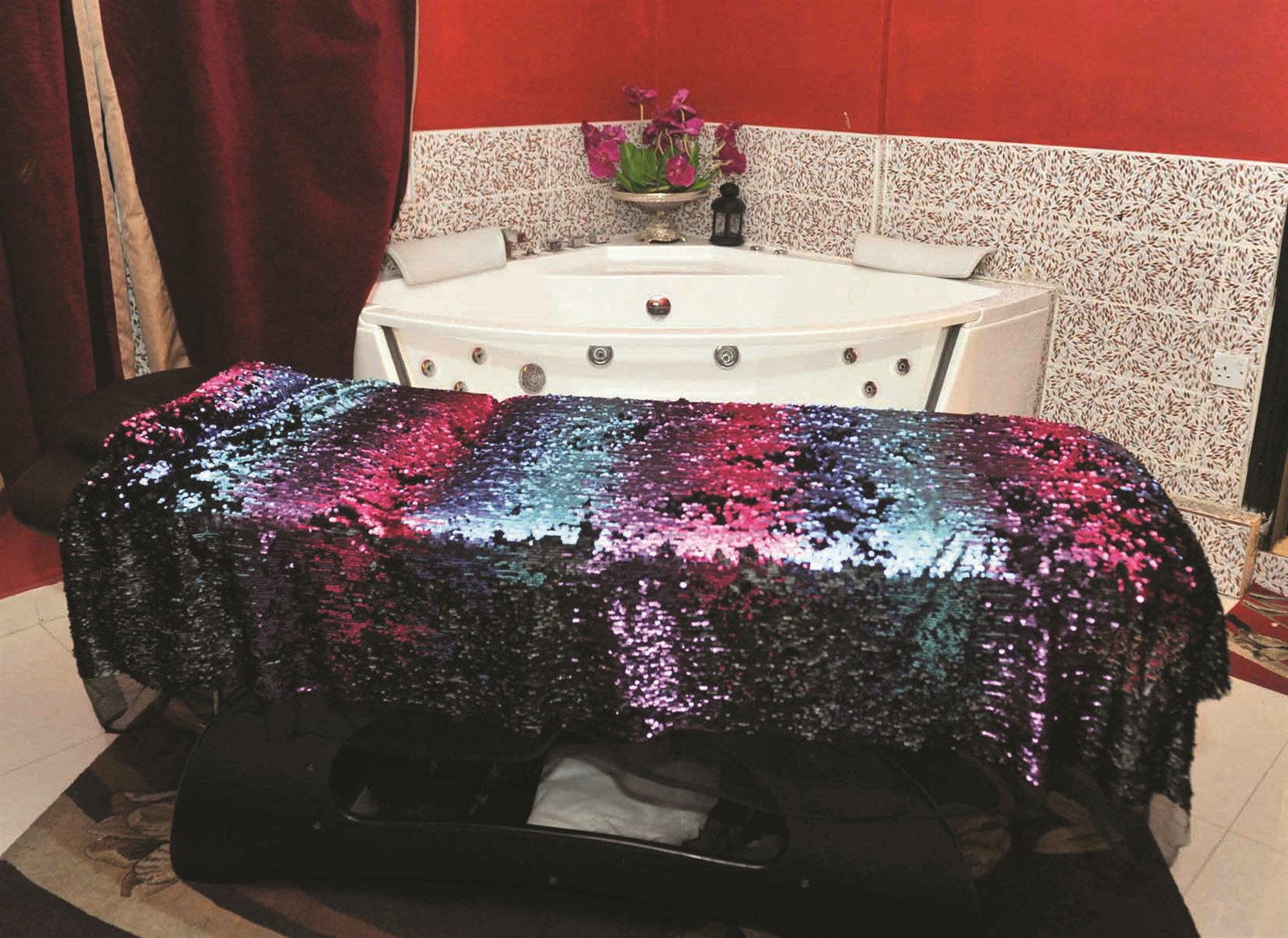 جاكوزي مجهز