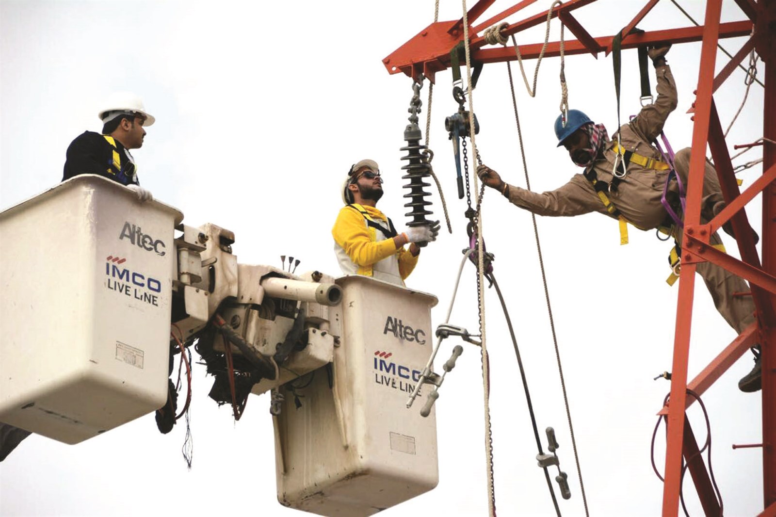 u0641u0647u062f u0641u0631u062c u0648u0639u0628u062fu0627u0644u0644u0647 u0645u0647u0648u0633 u062eu0644u0627u0644 u0627u0644u062au062fu0631u064au0628 u0639u0644u0649 u0635u064au0627u0646u0629 u0627u0644u0639u0648u0627u0632u0644 (u062au0635u0648u064au0631 u0628u0633u0627u0645 u0632u064au062fu0627u0646)