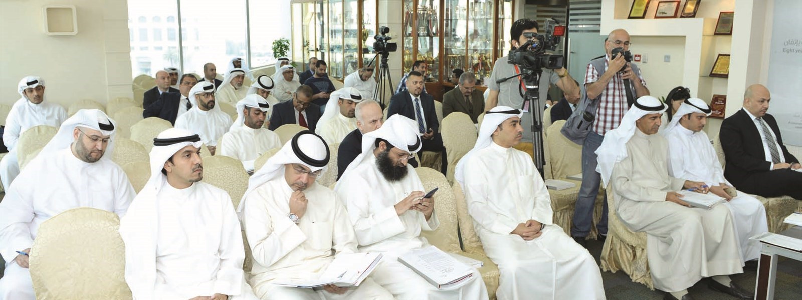 عبدالله التويجري وعبدالسلام الصالح في مقدم الحضور