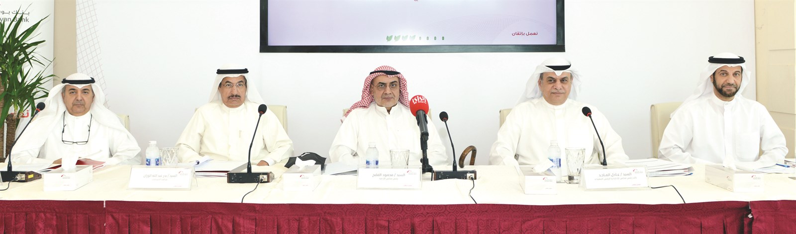 الفليج مترئساً الاجتماع (تصوير سعد هنداوي)