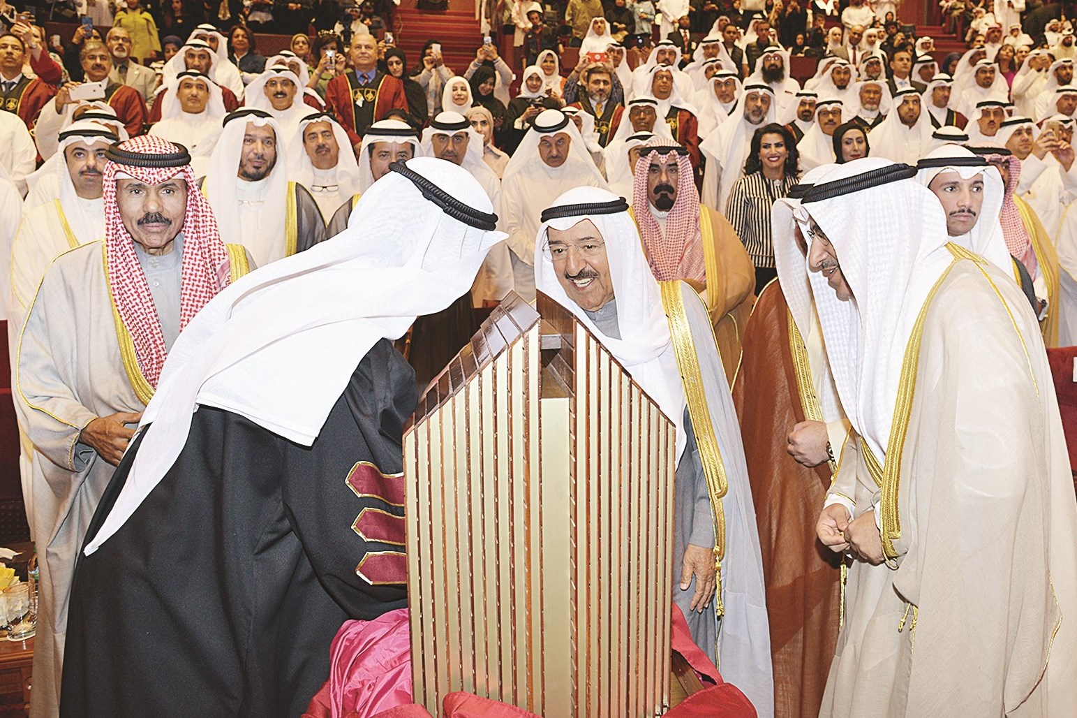 هدية لصاحب السمو