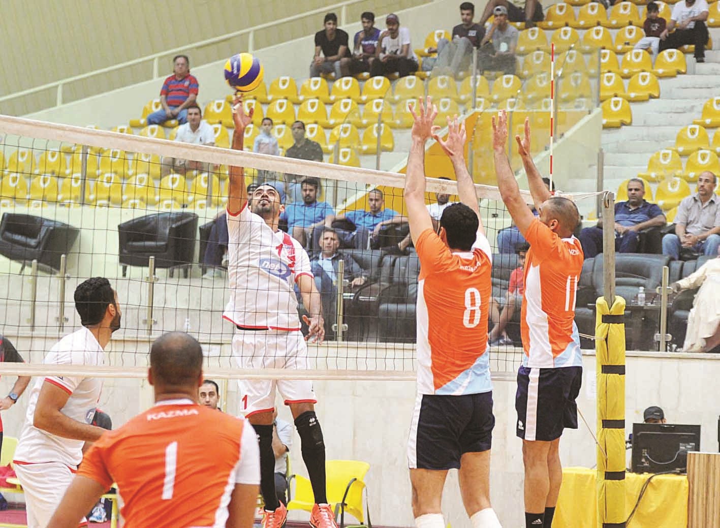 u0639u0628u062fu0627u0644u0644u0647 u062cu0627u0633u0645 u064au0633u0642u0637 u0627u0644u0643u0631u0629 u0641u0648u0642 u062du0627u0626u0637 u0627u0644u0635u062f u00abu0627u0644u0643u0638u0645u0627u0648u064au00bb  (u062au0635u0648u064au0631 u0633u0639u062f u0647u0646u062fu0627u0648u064a)