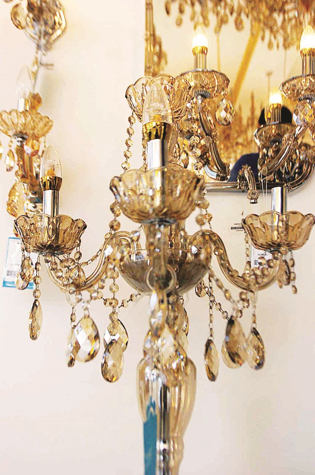 الثريات ستفقد توهجها