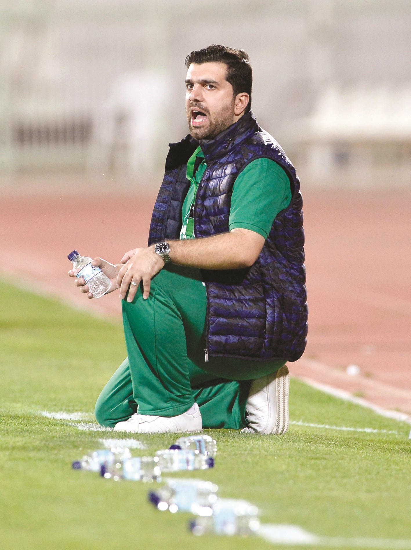 u0646u0627u0635u0631 u0627u0644u0634u0637u064a u0645u062fu0631u0628 u0627u0644u0639u0631u0628u064a u062eu0644u0627u0644 u0645u0628u0627u0631u0627u0629 u0627u0644u0623u0645u0633 u0623u0645u0627u0645 u0627u0644u0641u062du064au062du064au0644b(u0627u0644u0623u0632u0631u0642 u062fu0648u062a u0643u0648u0645)