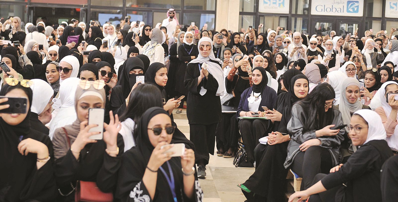 مشاركة طلّابية كثيفة  (تصوير سعد هنداوي)